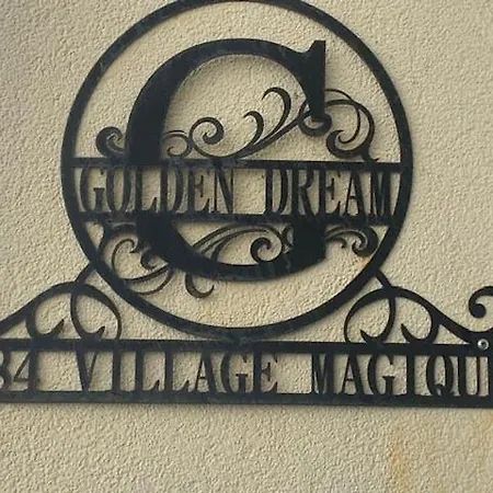 687 Luxe Coursives En Face Du Waiki * אגדה